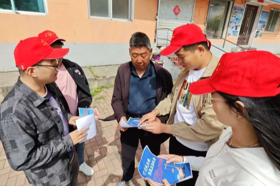 1747278830691470.jpg 綜合調(diào)查設(shè)計處黨支部啟動“森林資源可持續(xù)經(jīng)營試點示范模式林建設(shè)”支部立項活動(3).jpg