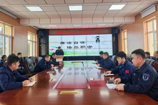 機械化撲火大隊黨支部開展 “黨員故事話清風”主題活動（2）.jpg