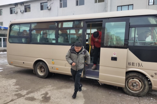 1765351671687588.jpg 撫安林場組織開展通勤車安全應(yīng)急演練活動(1).jpg